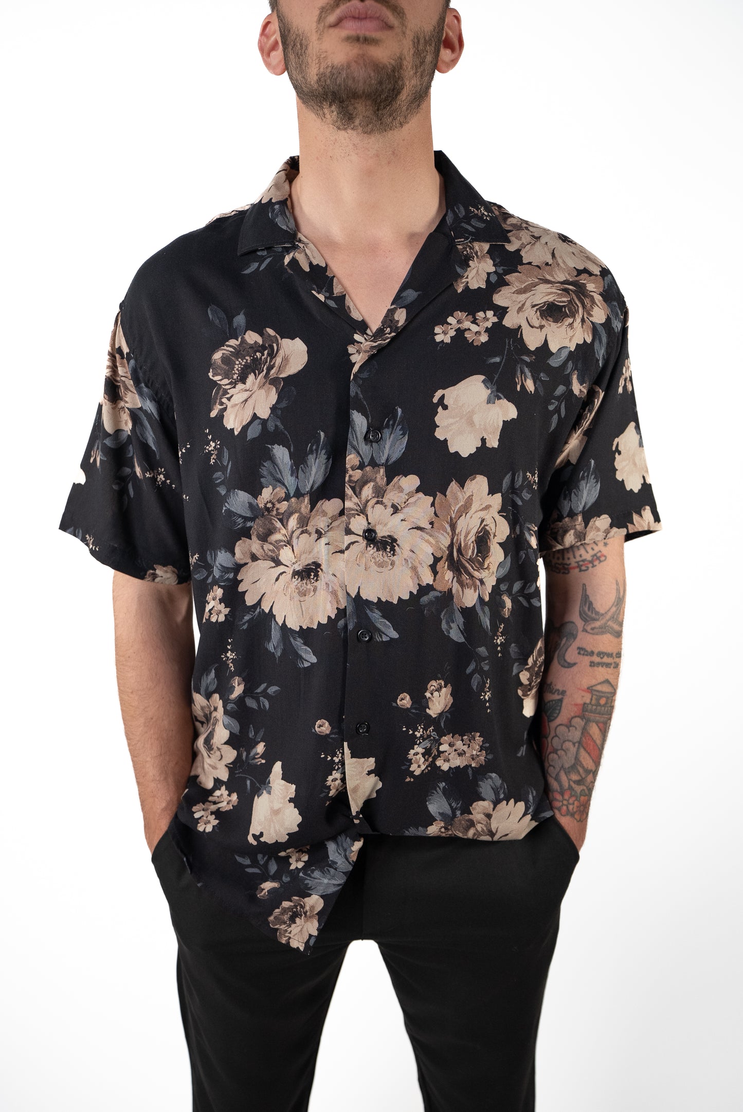 Camicia fantasia manica corta Fiore Nera