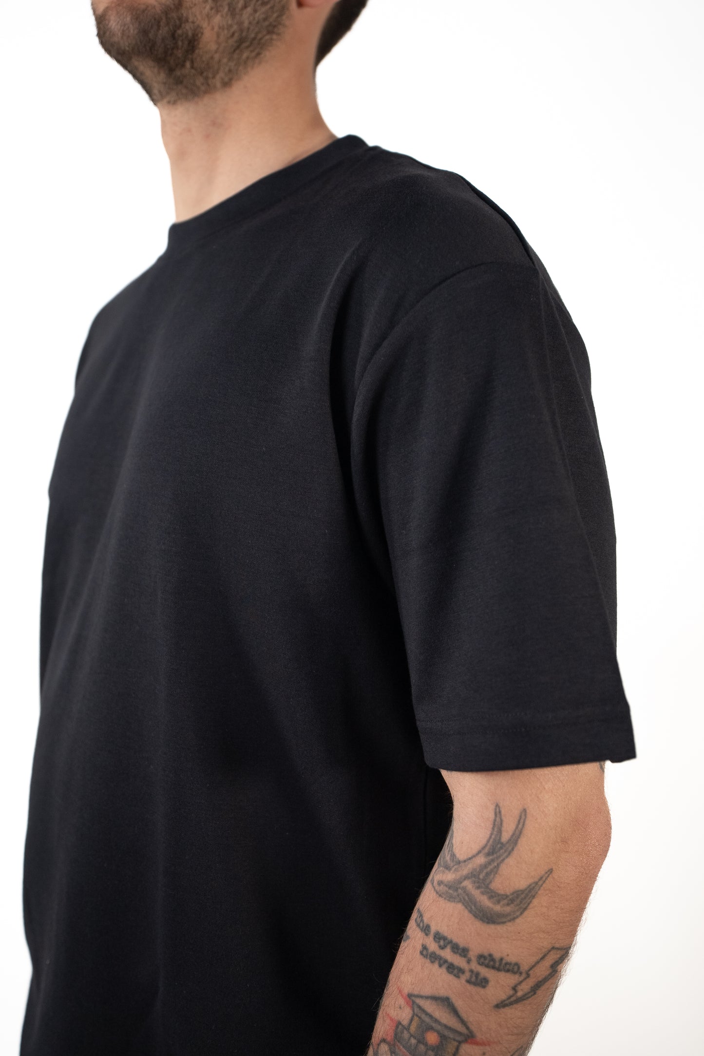 T-shirt Nera Over Basic