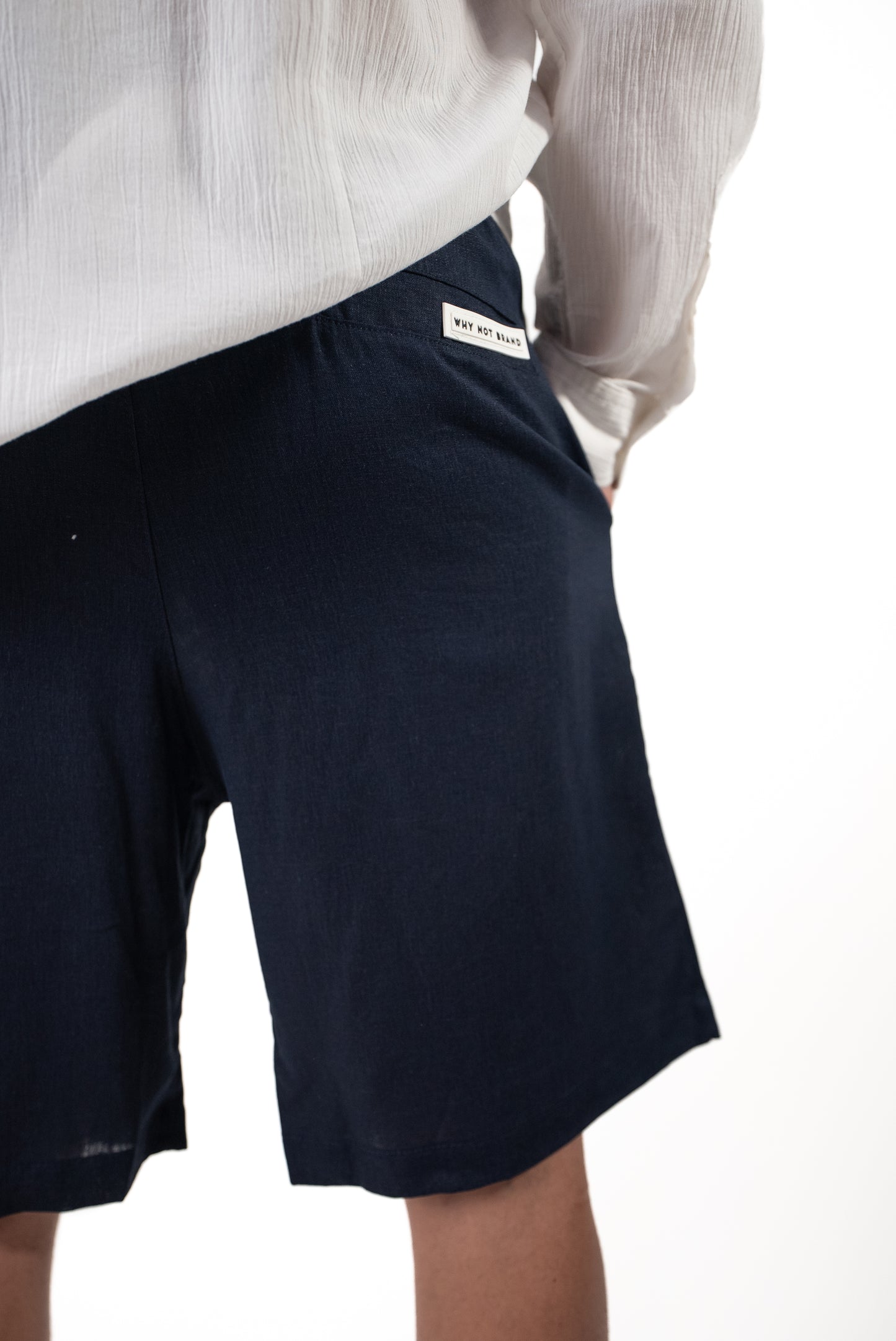 Bermuda in Lino con piega ricamata Blu Navy