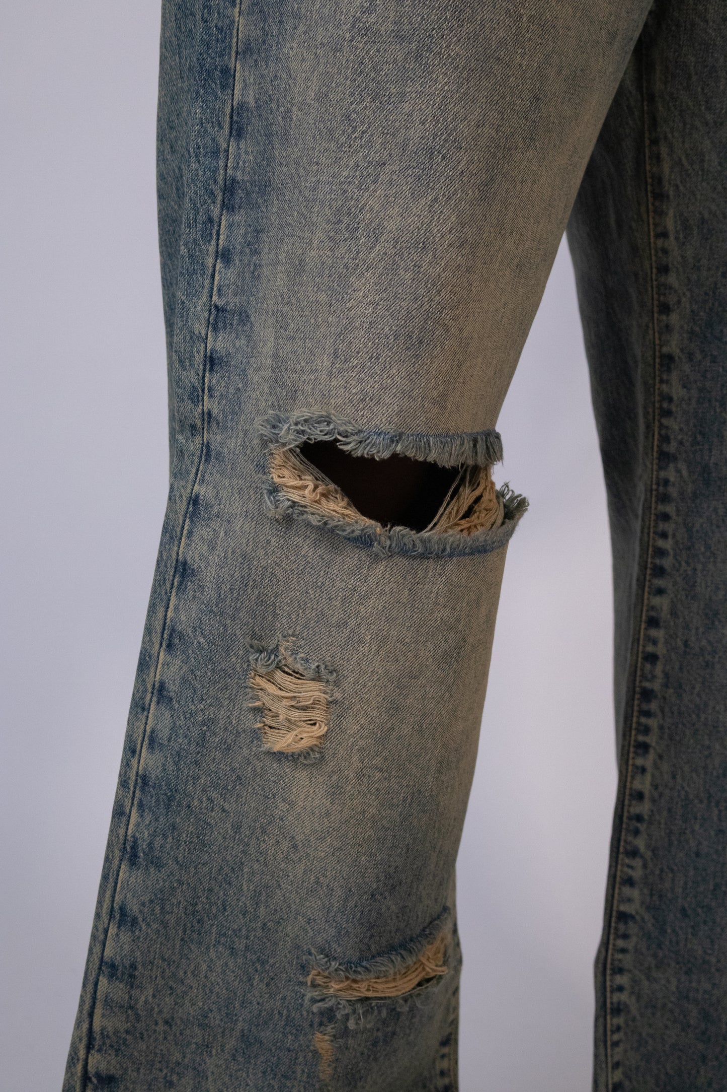 Jeans Gamba Ampia con Rotture