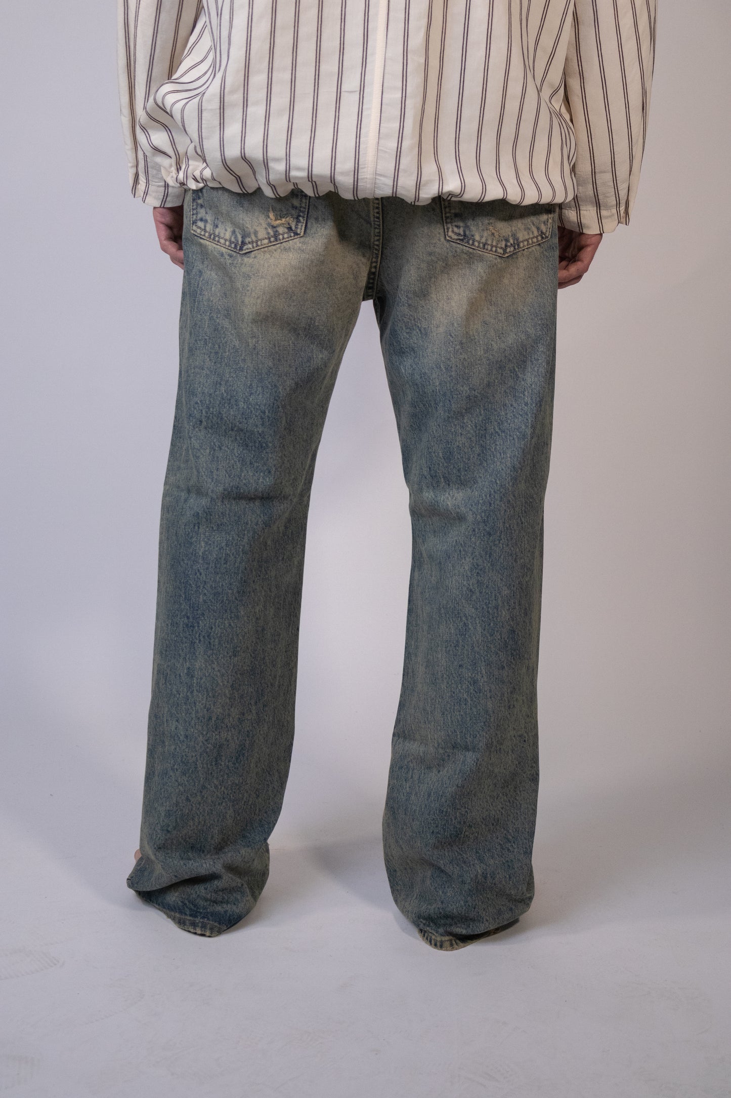 Jeans Gamba Ampia con Rotture