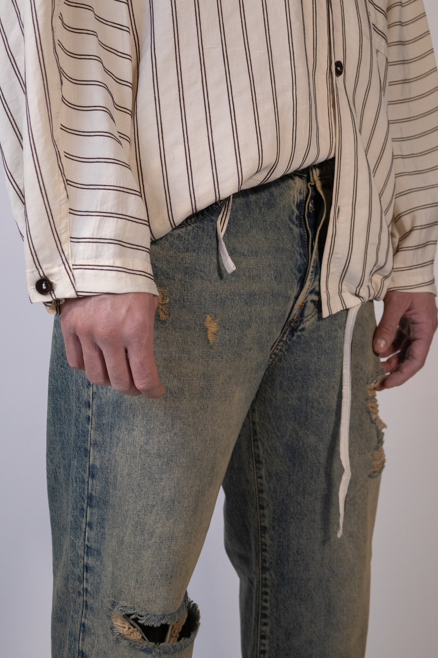 Jeans Gamba Ampia con Rotture