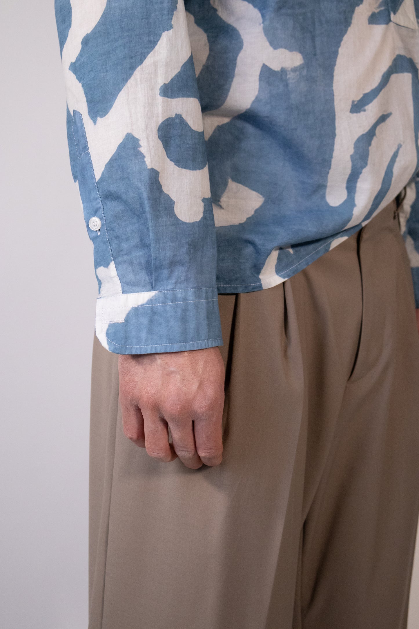 Pantalone Fondo Ampio con Pinces Taupe