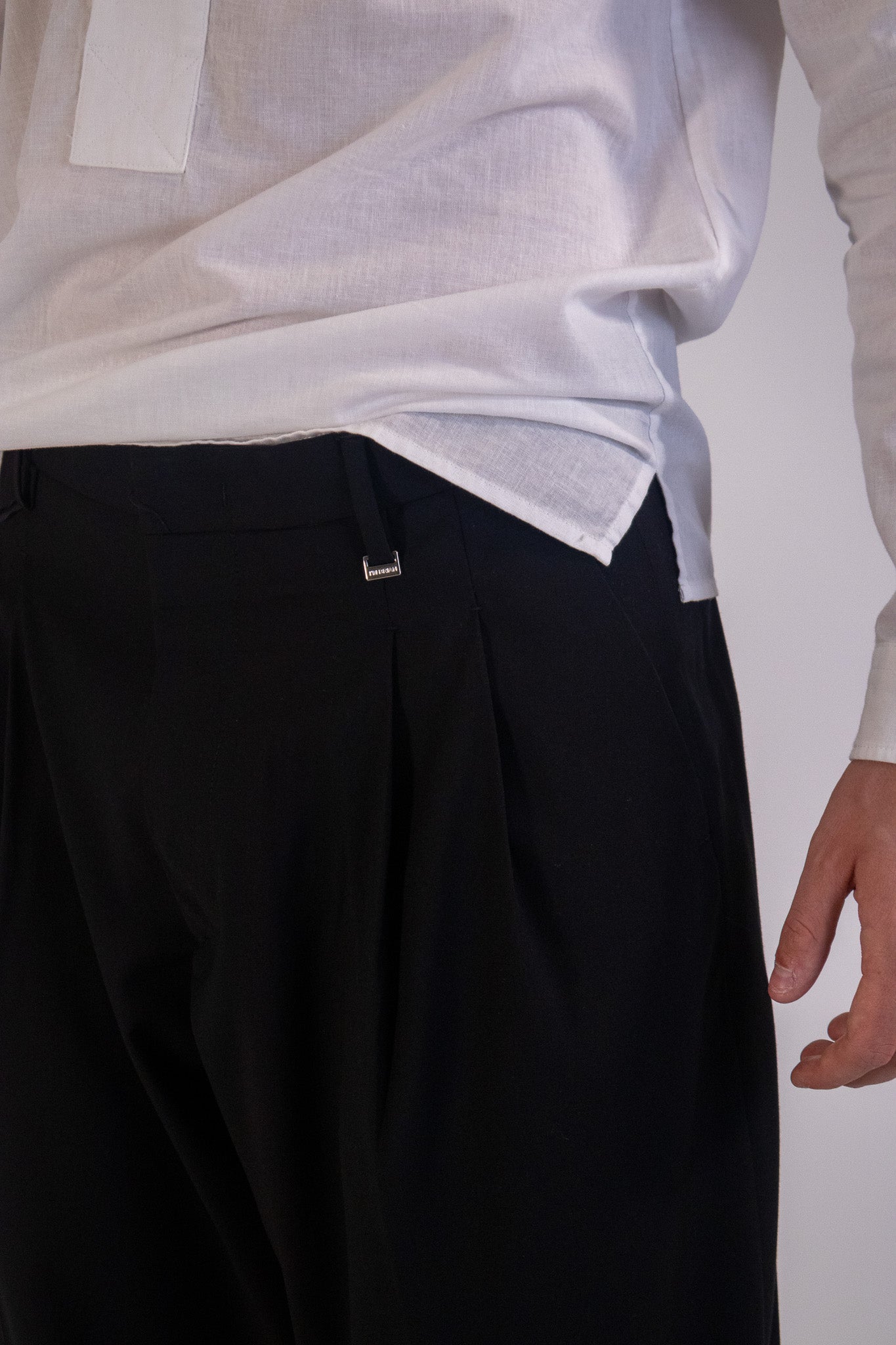 Pantalone Fondo Ampio con Pence Nero